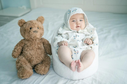 诸城宝宝挠耳朵是怎么回事 诸城宝宝挠耳朵是怎么回事